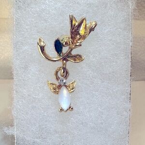 Gold and Green Leaf Pendant